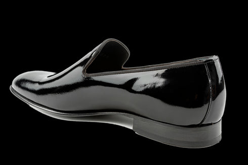 Mocasines de esmoquin para hombre de charol negro