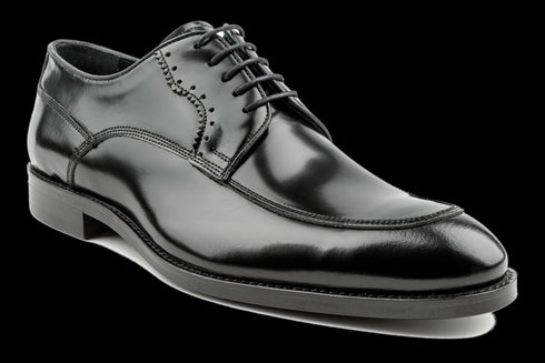 Patent Leather Moc-Toe Derby Shoes Resistant to Fade