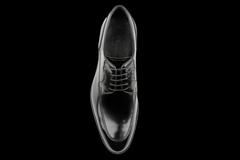 Patent Leather Moc-Toe Derby Shoes Resistant to Fade